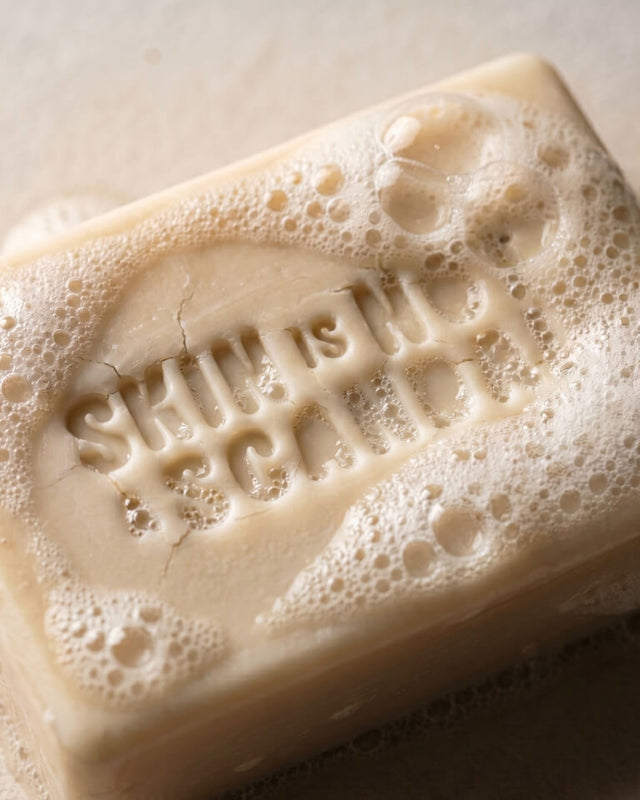 Folds & Chaos cleansing bar lathering – solid cleansing bar by Bidetlity
