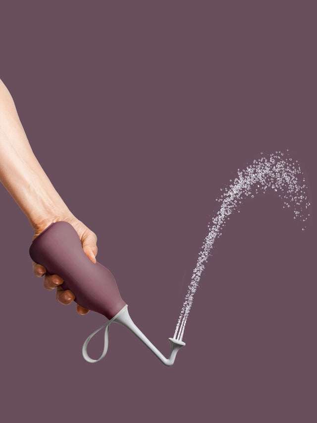 Intimdusche in Royal Ruby – gesünder & hygienischer als Feuchttücher, ideal für empfindliche Haut | Bidetlity